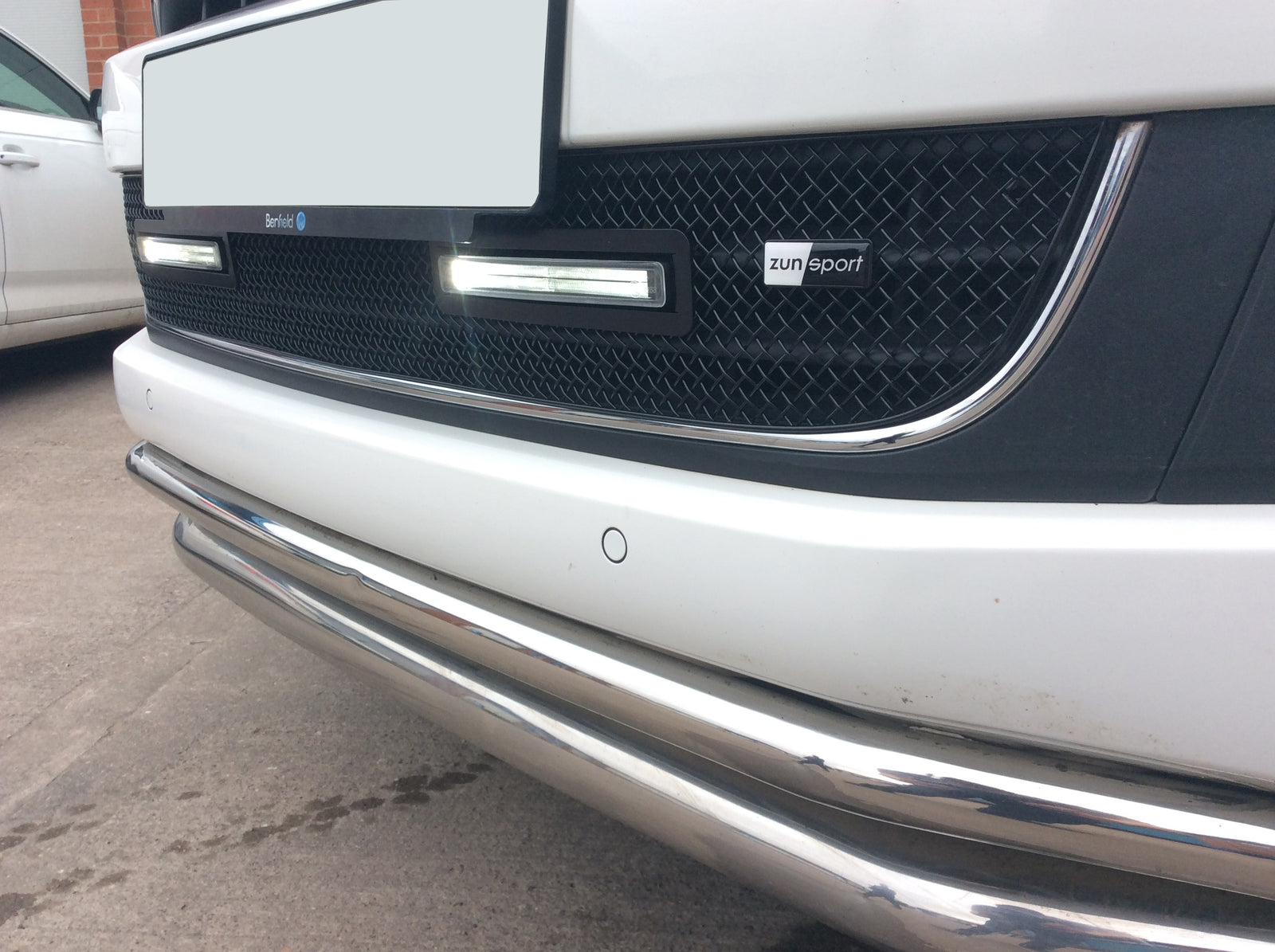 Zunsport VW Amarok - Lower Grille (DRL Grille)