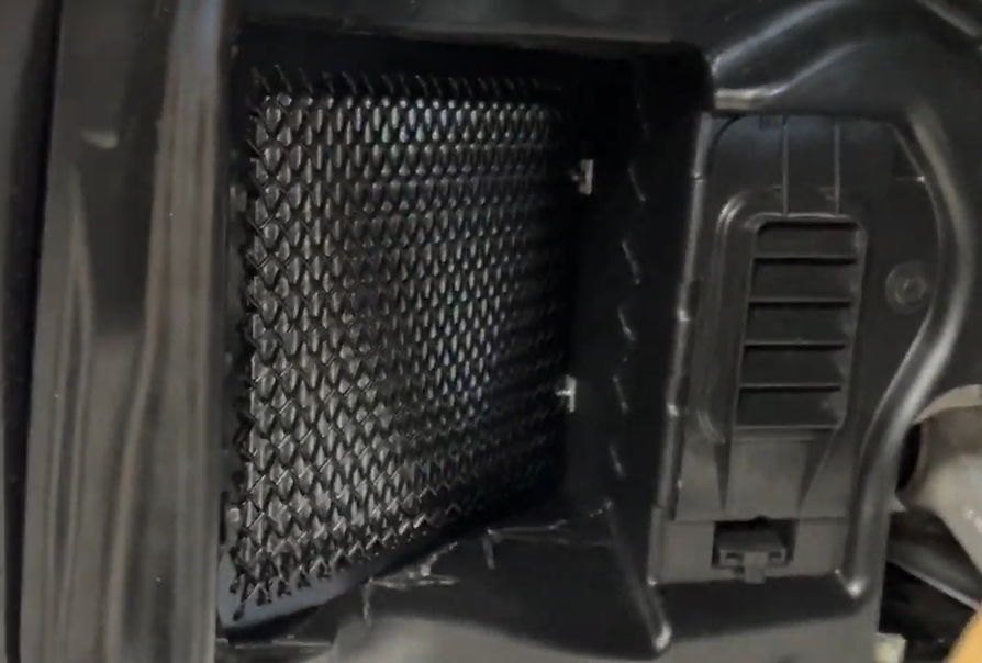 Zunsport BMW M2 G87, M3 G80 & M4 G82 Fender Grille Set